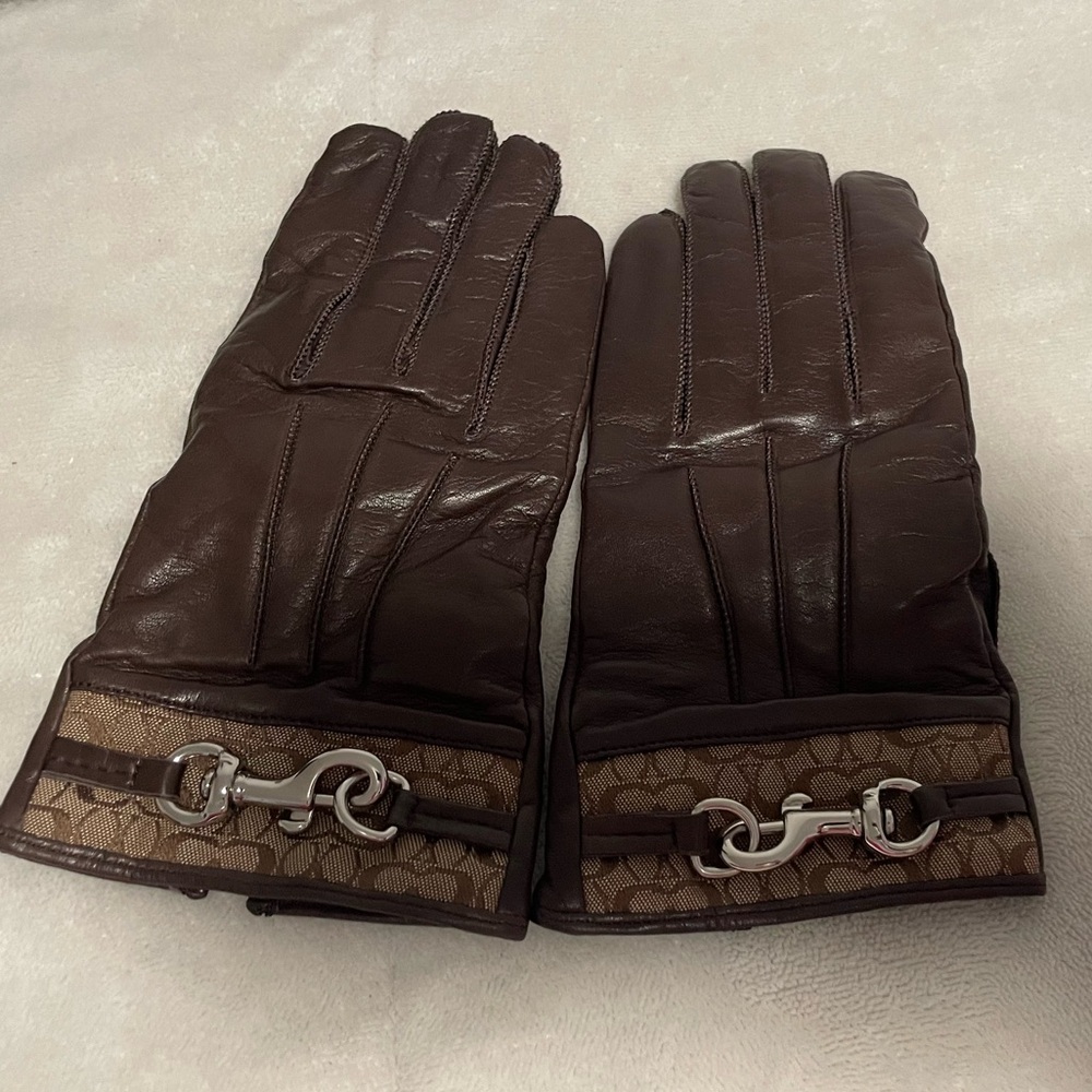 Coach leather brown gloves, used, great condition